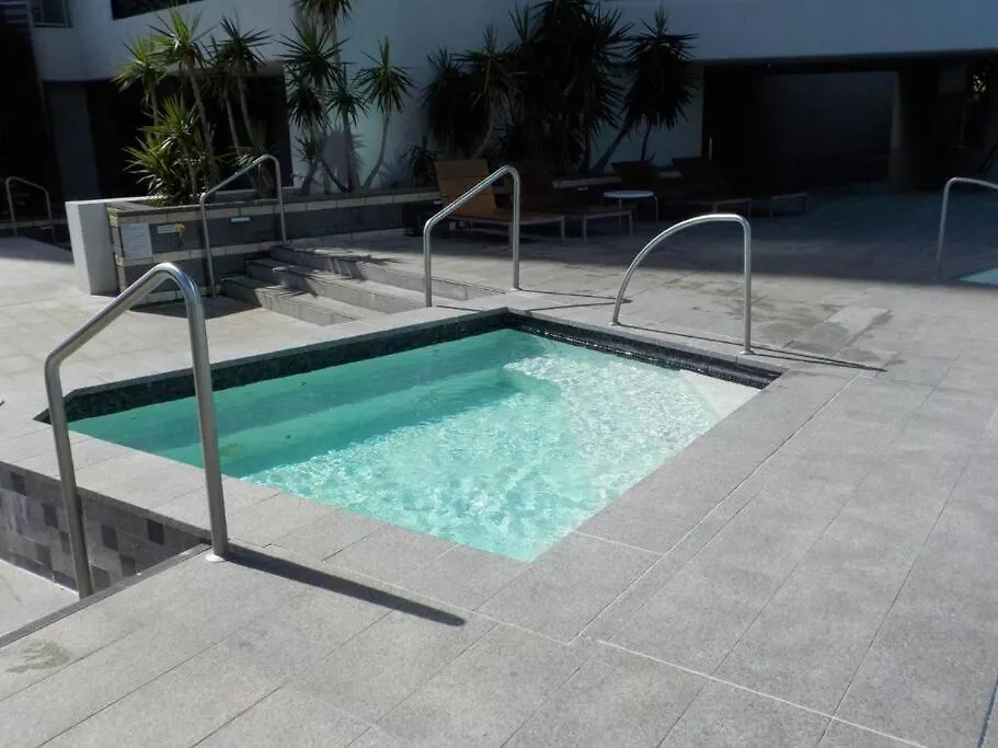 2 Bedroom Unit, Heart Of Surfers Paradise,Pool,Spa Gold Coast