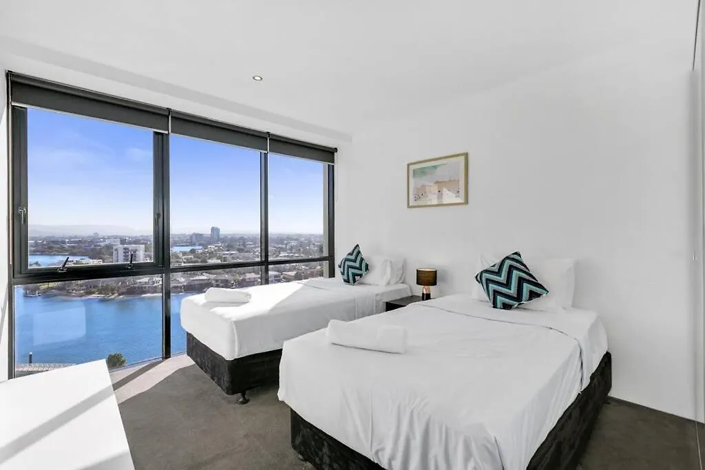 2 Bedroom Unit, Heart Of Surfers Paradise,Pool,Spa Gold Coast Holiday home